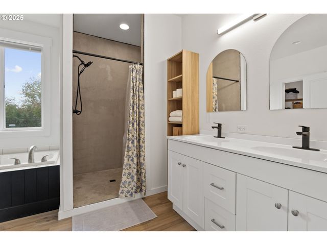 114 WILD DAISY Dr, Ariel, WA 98603