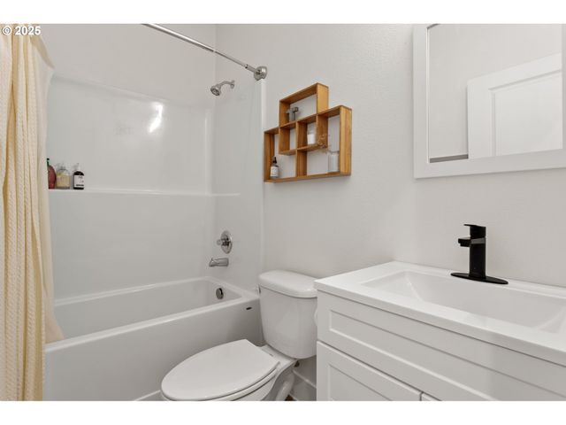 114 WILD DAISY Dr, Ariel, WA 98603