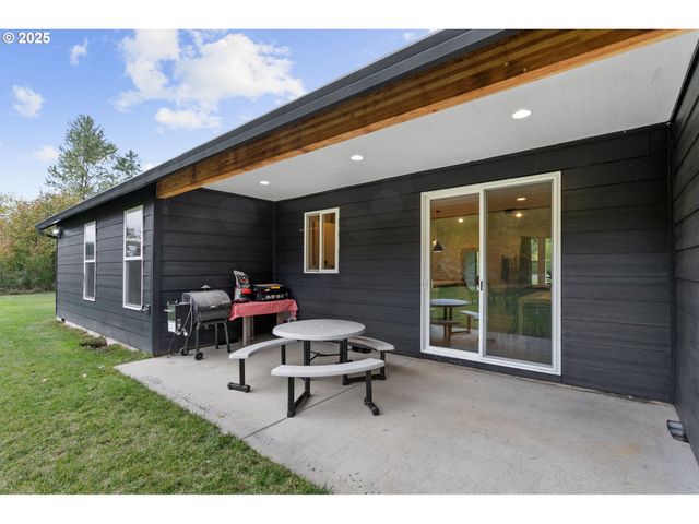 114 WILD DAISY Dr, Ariel, WA 98603