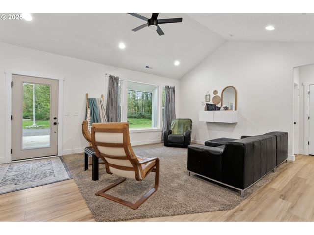 114 WILD DAISY Dr, Ariel, WA 98603