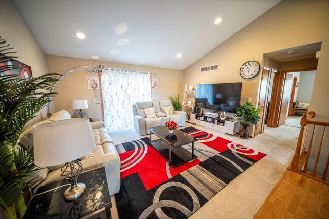 5047 Florence Drive NW, Rochester, MN 55901