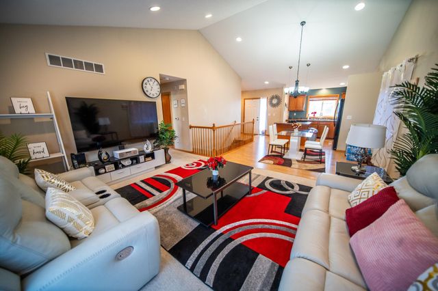 5047 Florence Drive NW, Rochester, MN 55901