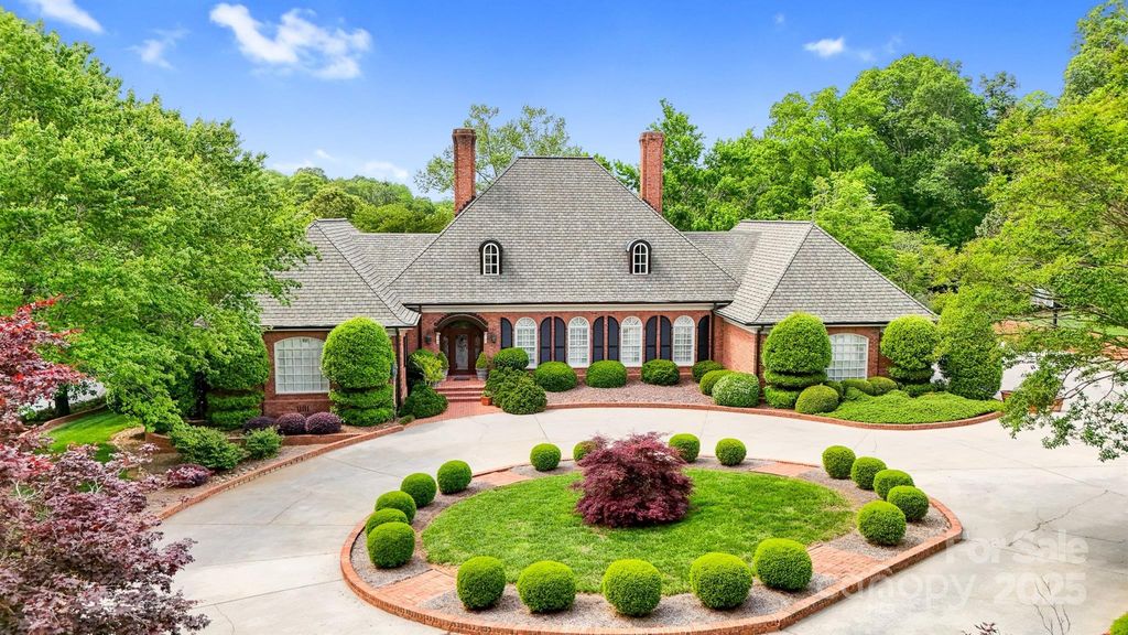 364 39th Avenue Drive NW, Hickory, NC 28601