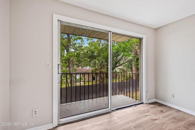 1716 EL CAMINO Road 6, Jacksonville, FL 32216