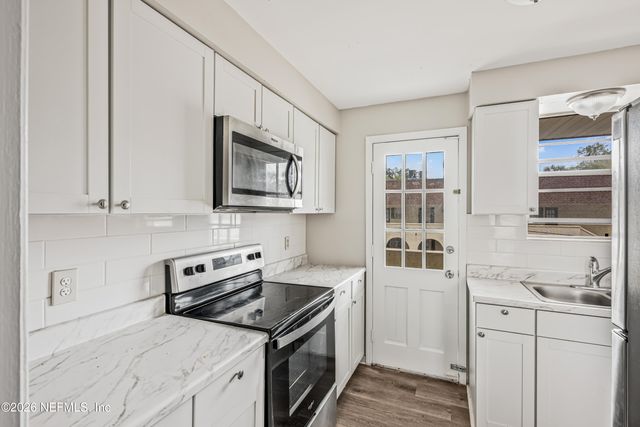 1716 EL CAMINO Road 6, Jacksonville, FL 32216