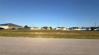 2932 NW 5th PL, Cape Coral, FL 33993