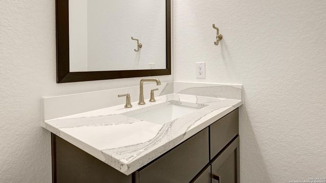 105 Tortuga, Boerne, TX 78006