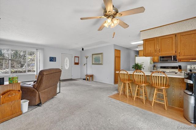 3318 Shawnee Trail, Pinckney, MI 48169