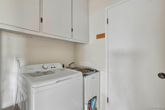 3318 Shawnee Trail, Pinckney, MI 48169