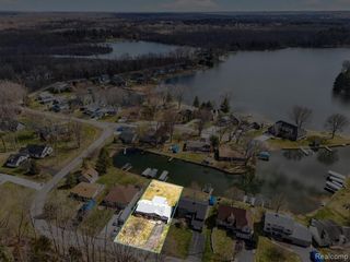 3318 Shawnee Trail, Pinckney, MI 48169