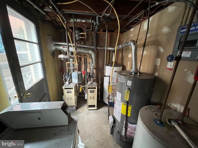 407 W LOGAN ST, Norristown, PA 19401