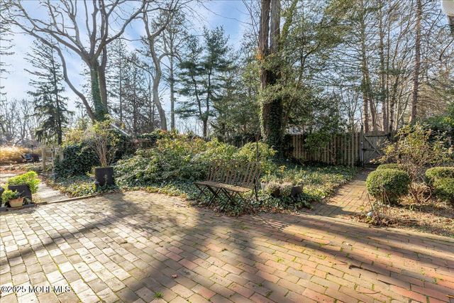 630 Kings Highway E, Atlantic Highlands, NJ 07716