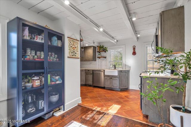 630 Kings Highway E, Atlantic Highlands, NJ 07716