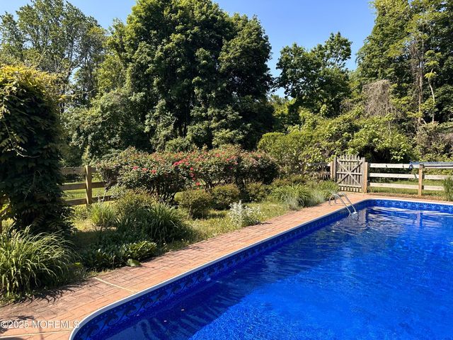 630 Kings Highway E, Atlantic Highlands, NJ 07716