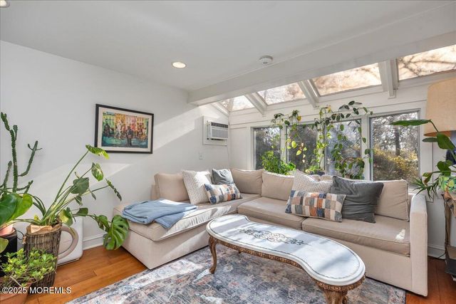 630 Kings Highway E, Atlantic Highlands, NJ 07716