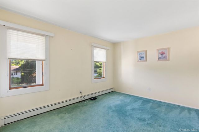 27 Spacecraft Lane, Hauppauge, NY 11788