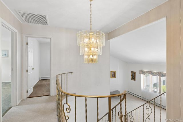 27 Spacecraft Lane, Hauppauge, NY 11788
