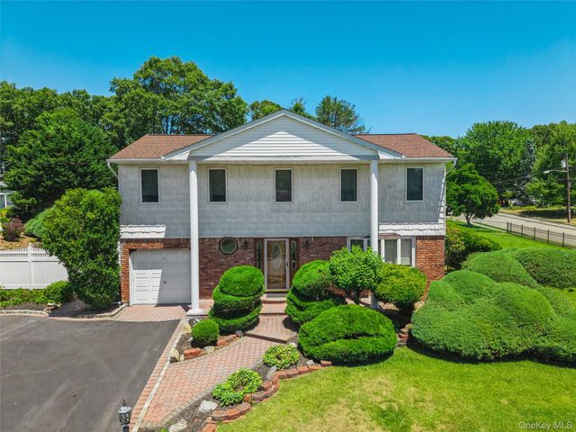 27 Spacecraft Lane, Hauppauge, NY 11788