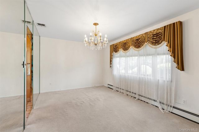 27 Spacecraft Lane, Hauppauge, NY 11788