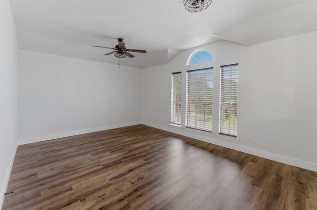 913 Remington Drive, Saginaw, TX 76131