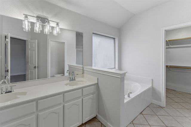 913 Remington Drive, Saginaw, TX 76131