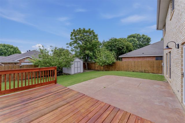 913 Remington Drive, Saginaw, TX 76131