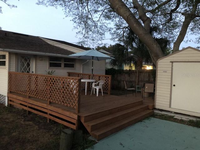 6100 FLORIDA AVENUE, New Port Richey, FL 34653