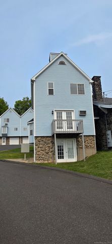 106 Wakelee Road APT 1, Waterbury, CT 06705