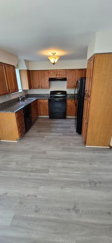 106 Wakelee Road APT 1, Waterbury, CT 06705