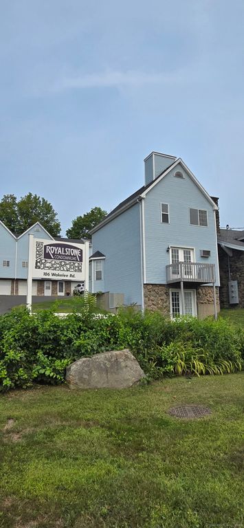 106 Wakelee Road APT 1, Waterbury, CT 06705
