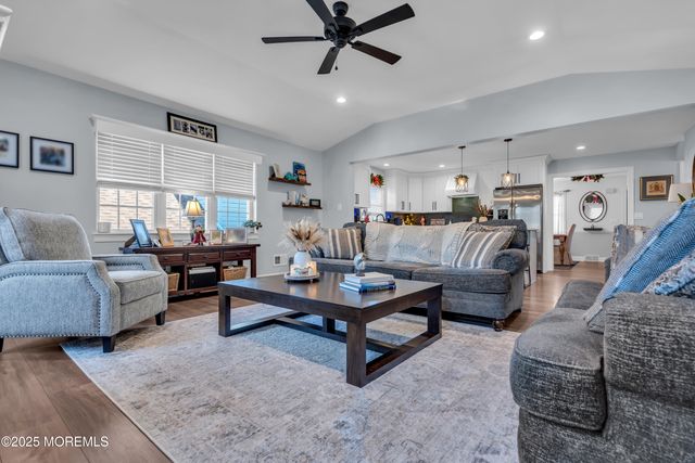 118 Maple Street, Toms River, NJ 08753