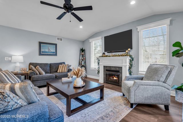 118 Maple Street, Toms River, NJ 08753