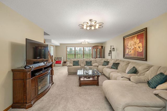 1246 Pond View Lane, White Bear Twp, MN 55110