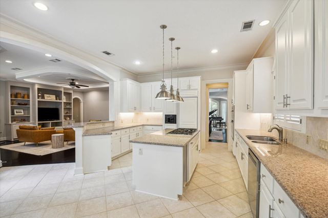 5311 Patrick Henry Street, Bellaire, TX 77401