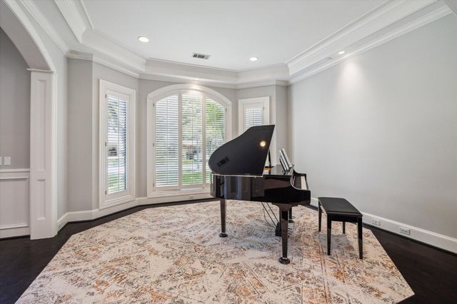 5311 Patrick Henry Street, Bellaire, TX 77401