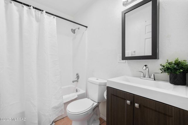 1821 S Chrysler Avenue, Tucson, AZ 85713