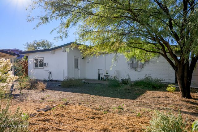 1821 S Chrysler Avenue, Tucson, AZ 85713