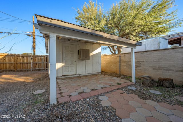 1821 S Chrysler Avenue, Tucson, AZ 85713
