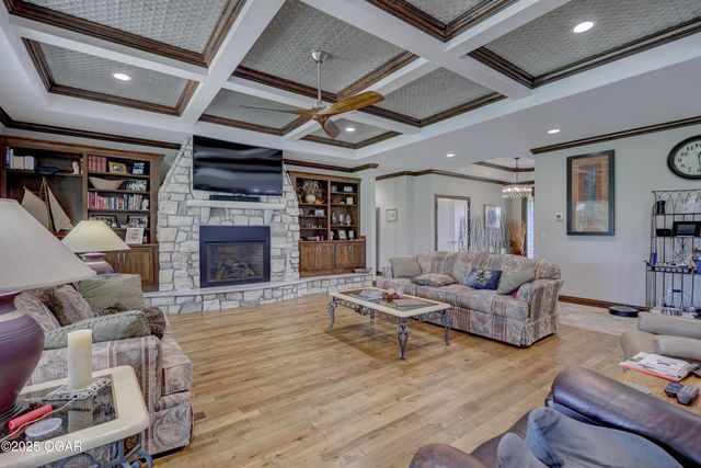 301 Copper Oaks Drive, Carl Junction, MO 64834