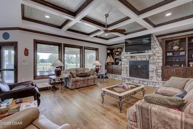 301 Copper Oaks Drive, Carl Junction, MO 64834