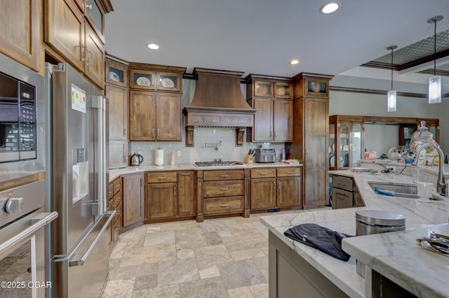 301 Copper Oaks Drive, Carl Junction, MO 64834