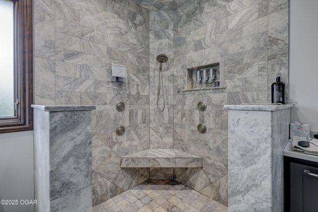 301 Copper Oaks Drive, Carl Junction, MO 64834