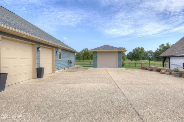 301 Copper Oaks Drive, Carl Junction, MO 64834