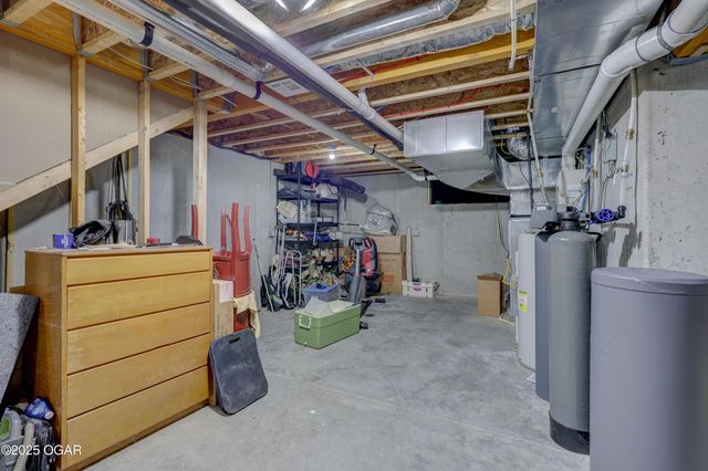 301 Copper Oaks Drive, Carl Junction, MO 64834