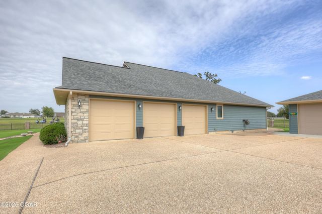 301 Copper Oaks Drive, Carl Junction, MO 64834