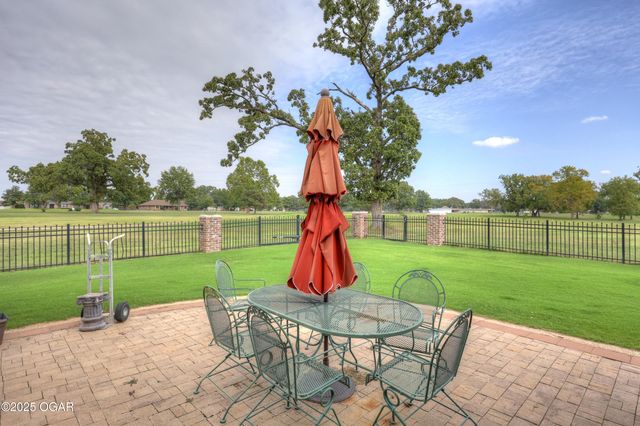 301 Copper Oaks Drive, Carl Junction, MO 64834