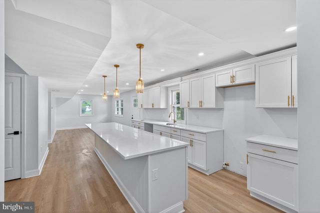 931 N MAIN ST, Williamstown, NJ 08094