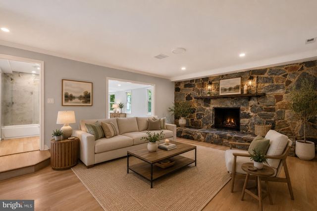 931 N MAIN ST, Williamstown, NJ 08094