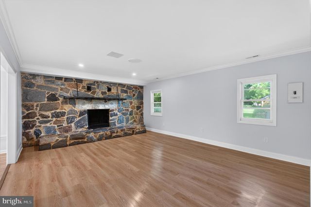 931 N MAIN ST, Williamstown, NJ 08094