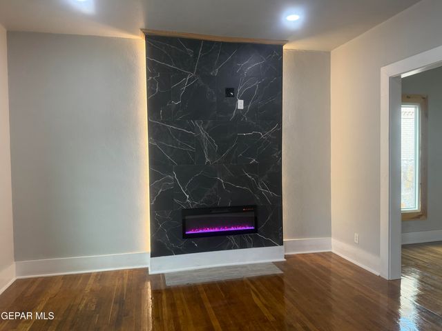 1102 N FLORENCE Street, El Paso, TX 79902